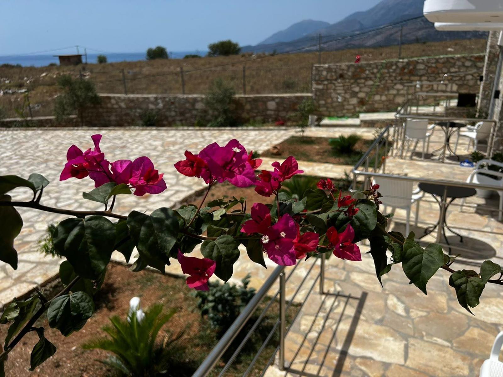 Noah'S Home Himare Exterior photo